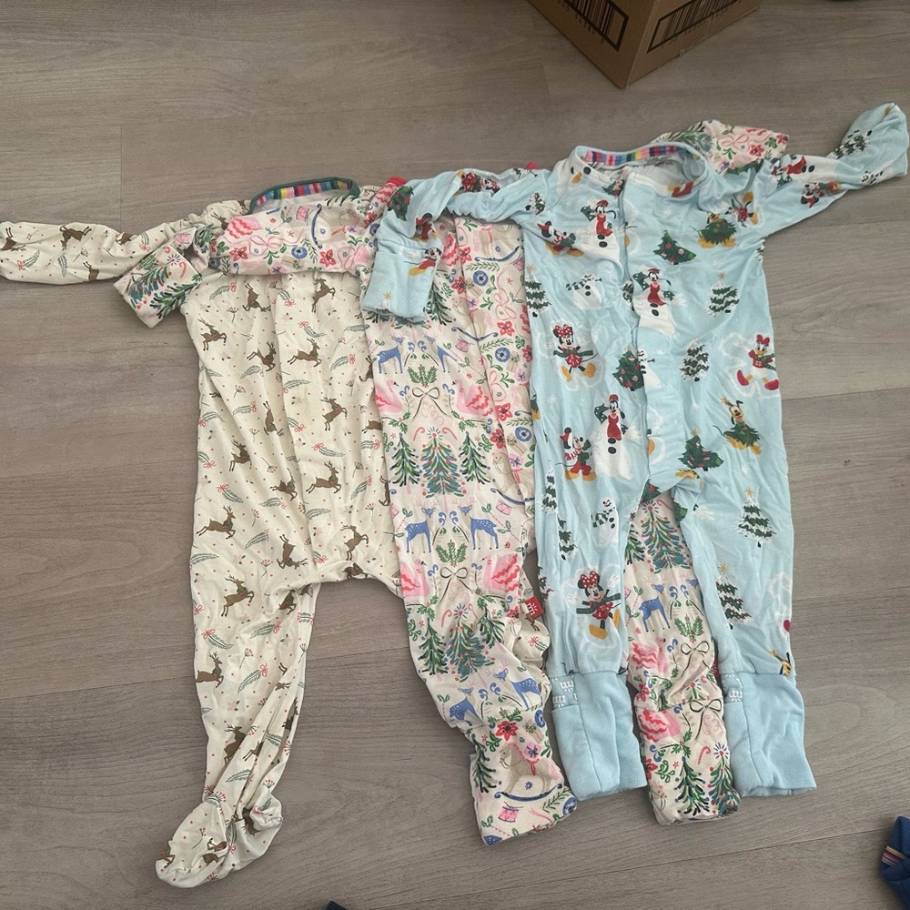 Magnetic Me Christmas Pajama Outfit set